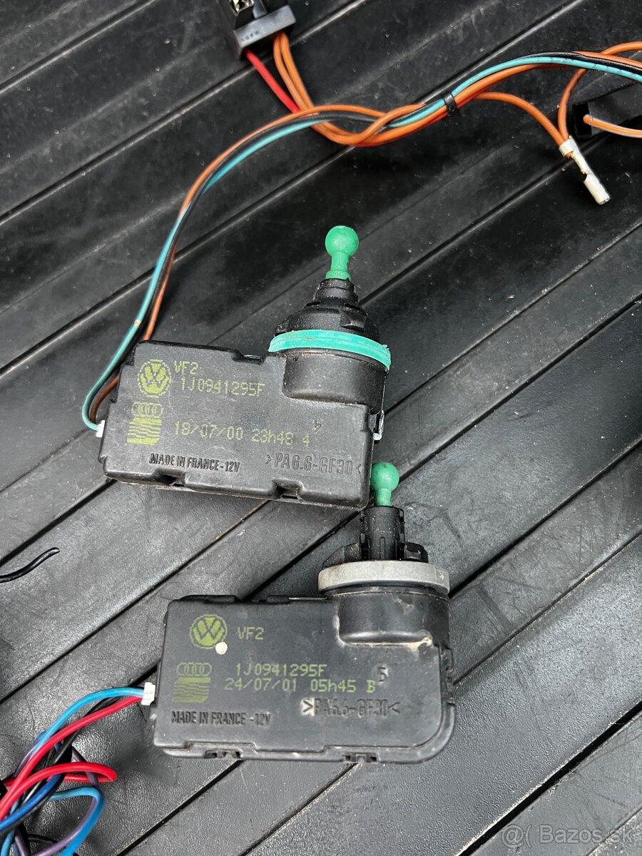 Motorceky do svetiel golf 4 - 2