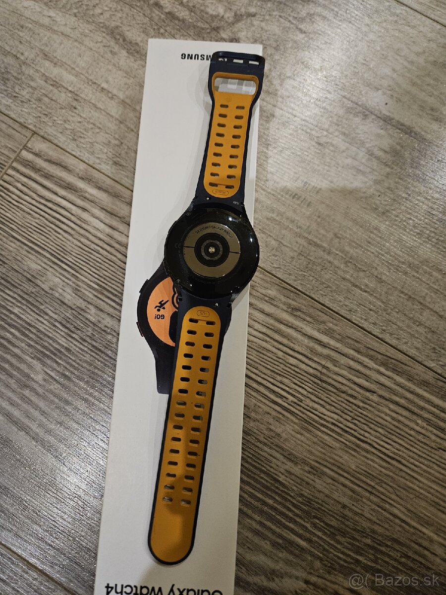 Samsung Watch 4, 44mm čierne. - 2