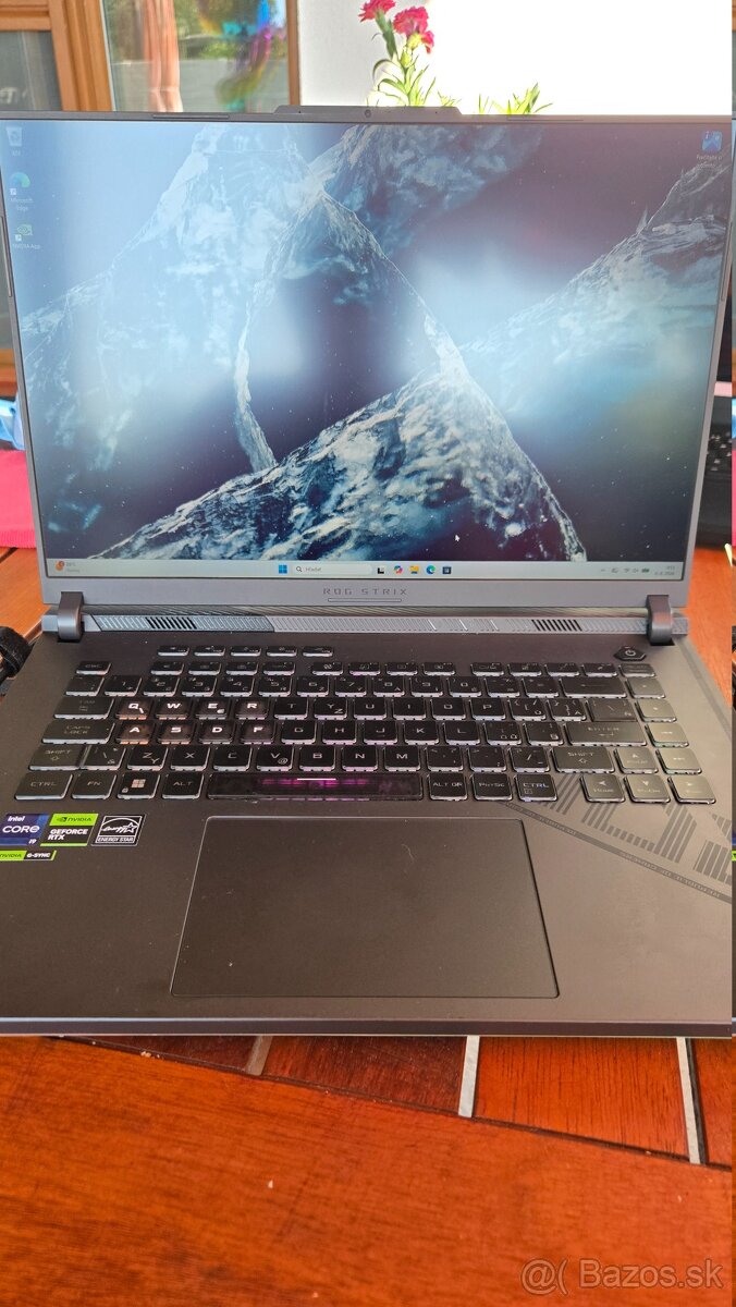 Asus ROG strix g16 G614JV - 2
