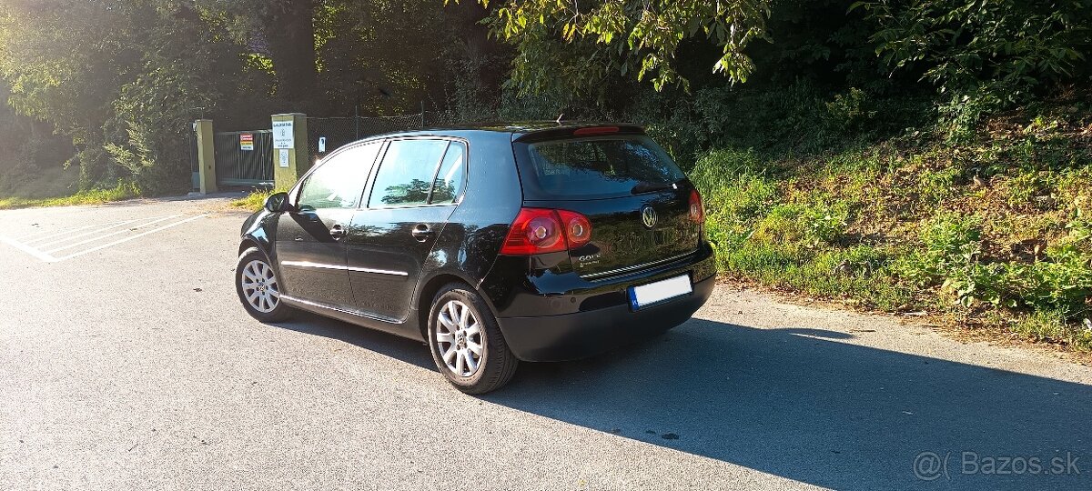 VW Golf V. - 2