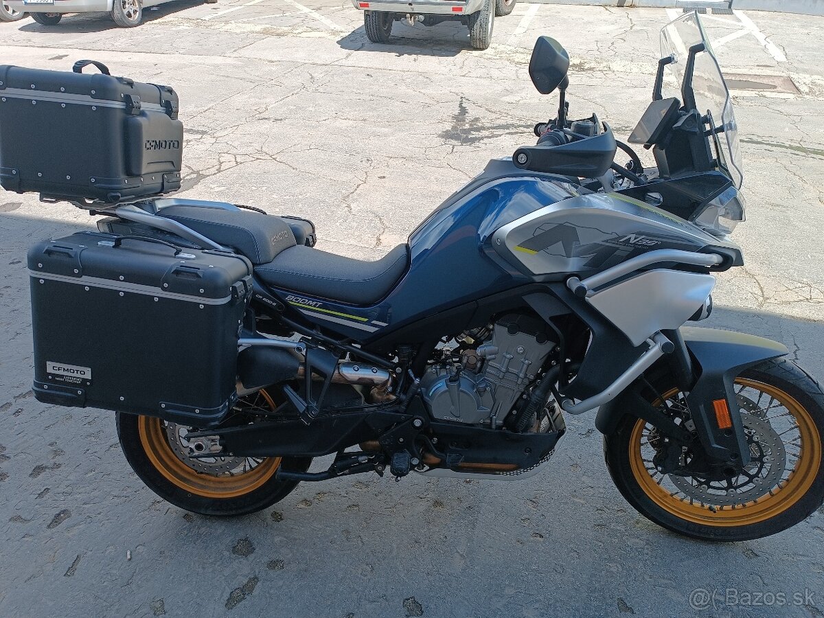 CF Moto 800 MT