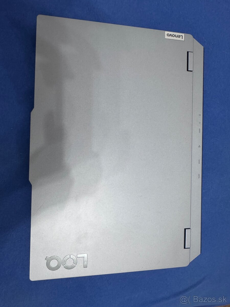 Lenovo LOQ 15IAX9 - 2