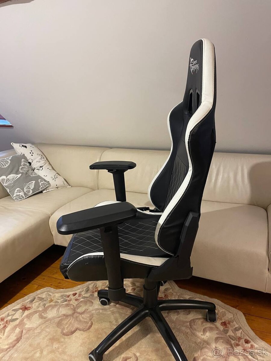 Herna Stolicka White Shark - 2