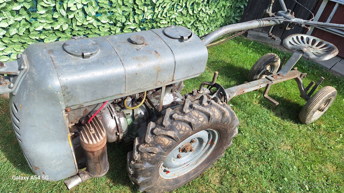 Malotraktor pf 62 - 2