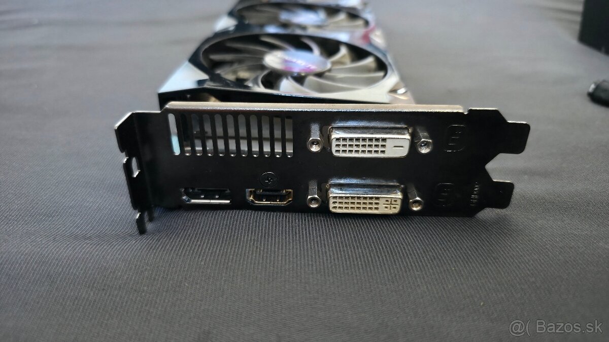 Gigabyte Radeon HD 6970 - 2