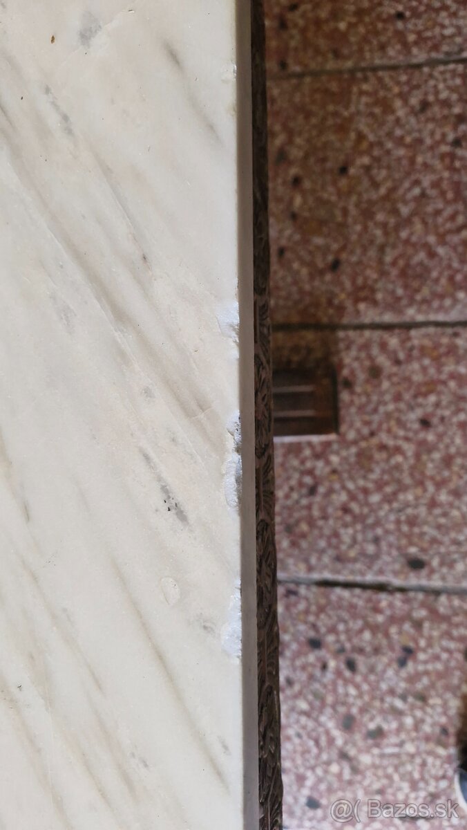 Stolík s kamennou platňou - 2