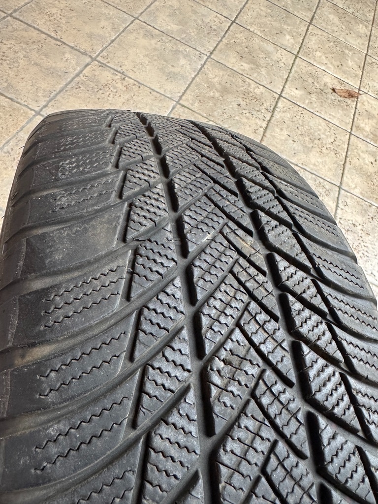 Bridgestone Blizzak LM001 225/55 R18 1ks zimne - 2
