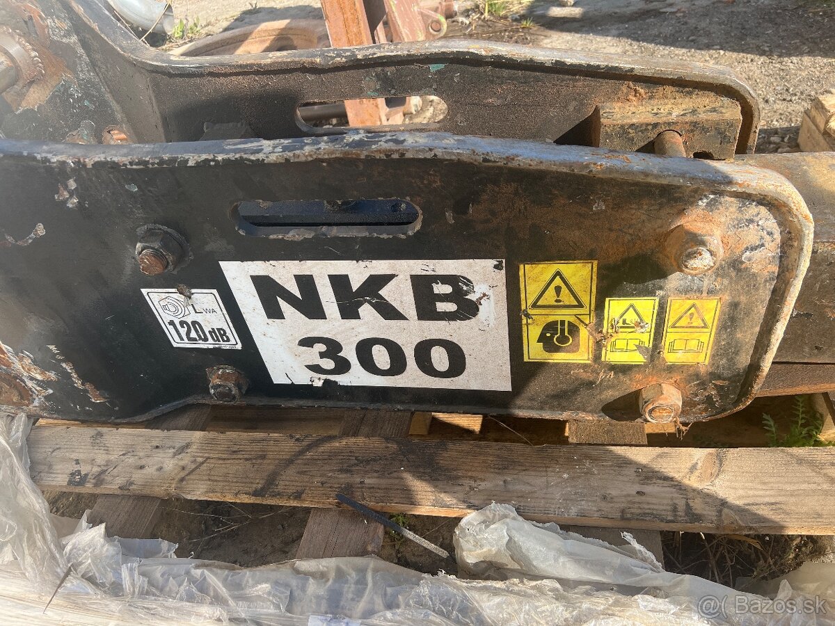hydraulicke kladivo NKB 300 - 2