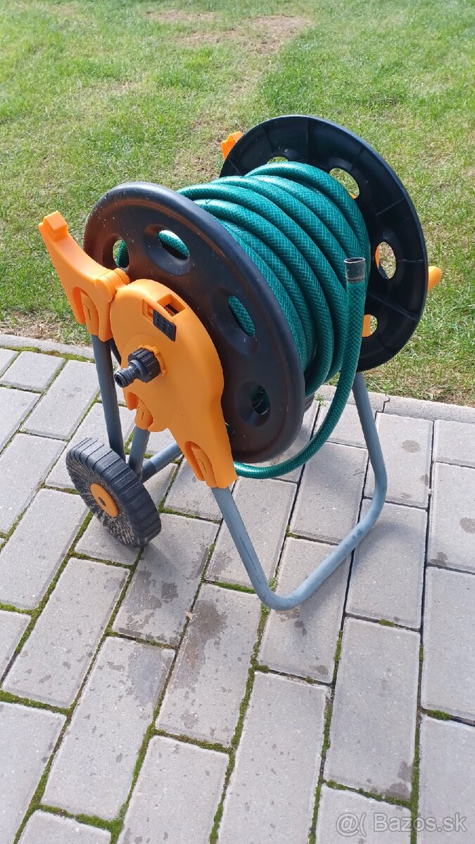 Bubon na hadicu s kolieskami + hadica - 2