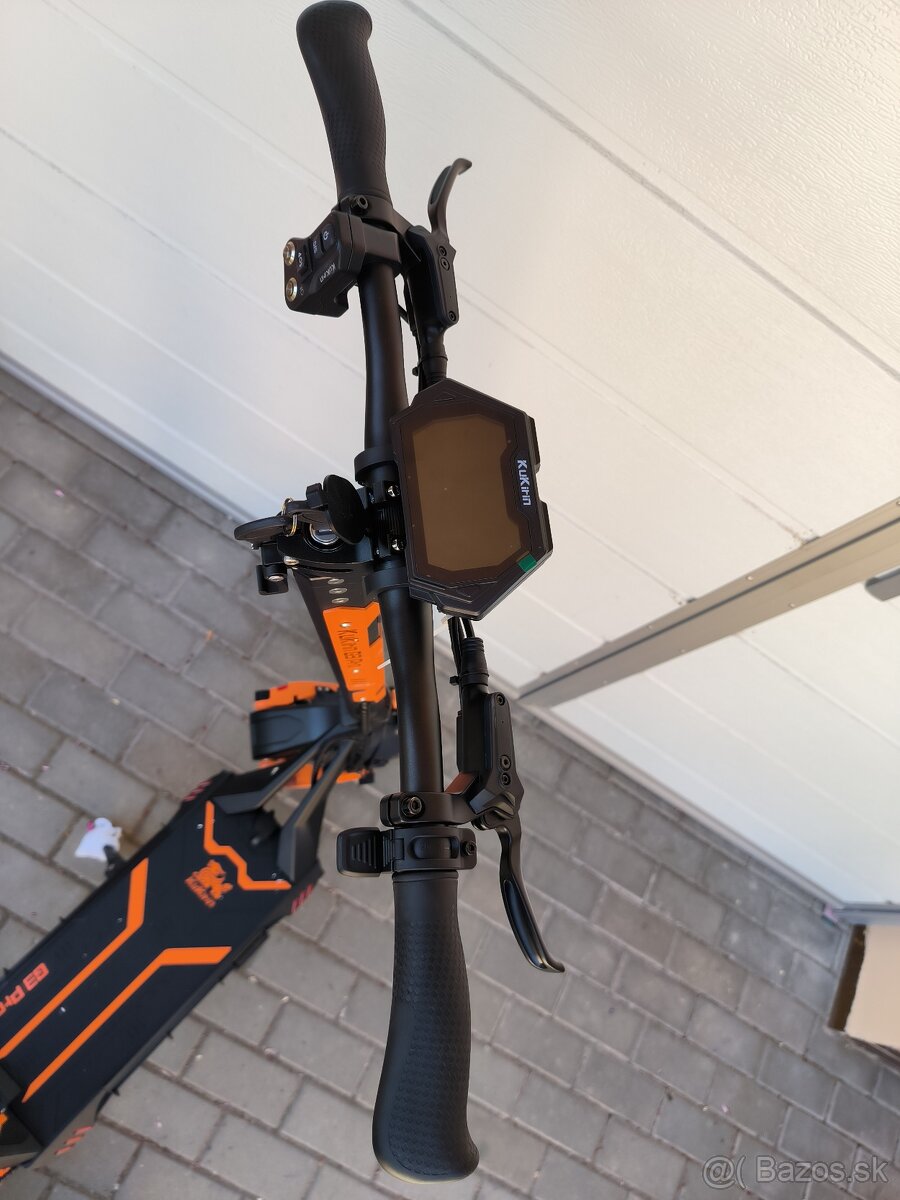KuKirin G3 Pro 2025 - ZARUKA - 0 Kilometrov - 2