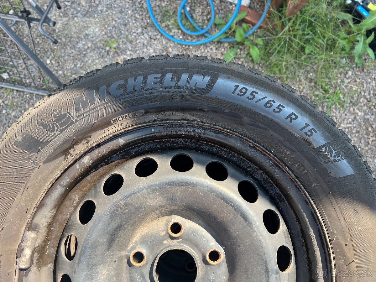 Predám plechové disky 5x112 so zimnými pneu 195/65 R15 - 2