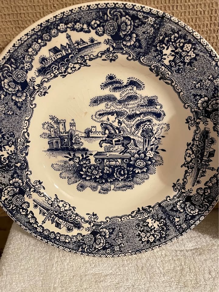 2,ks tanier - 23,5,cm - 2