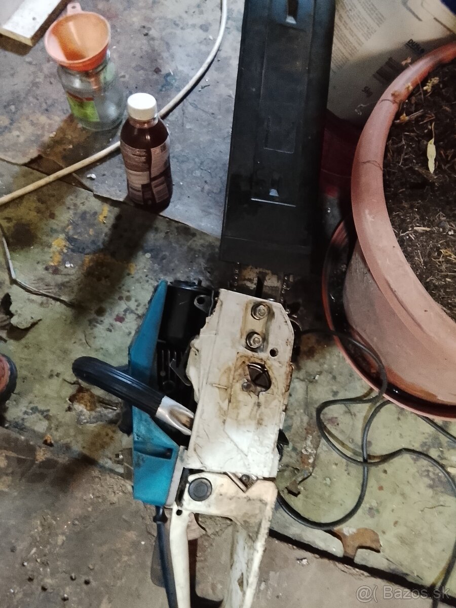 Motorová pila stihl - 2