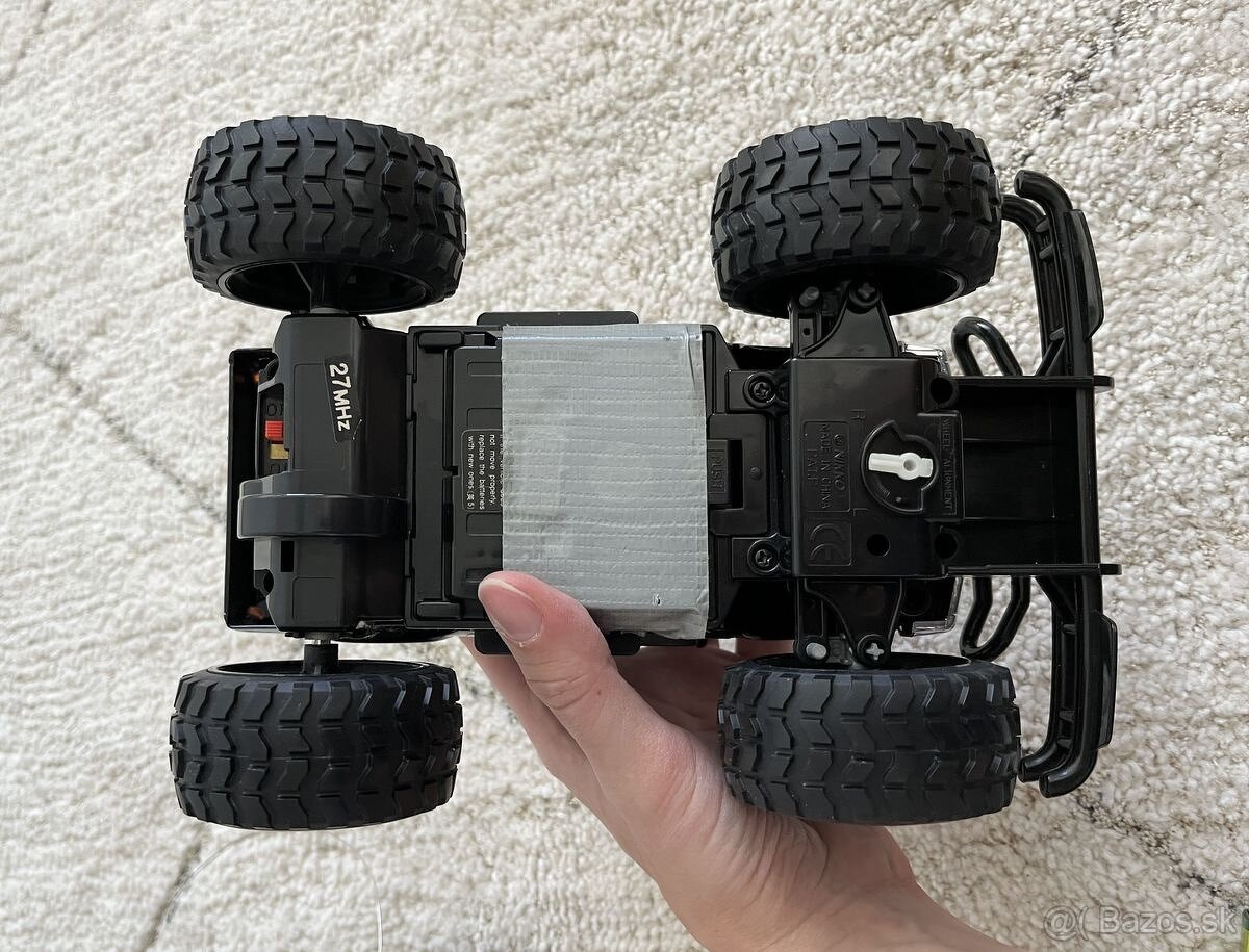 Auto na dialkove ovládanie - 2