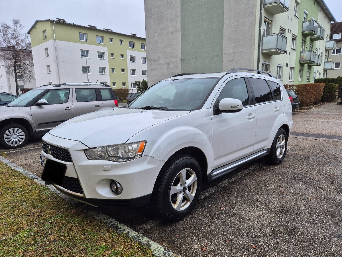 Outlander 2,2 DI-D Instyle SST - 2