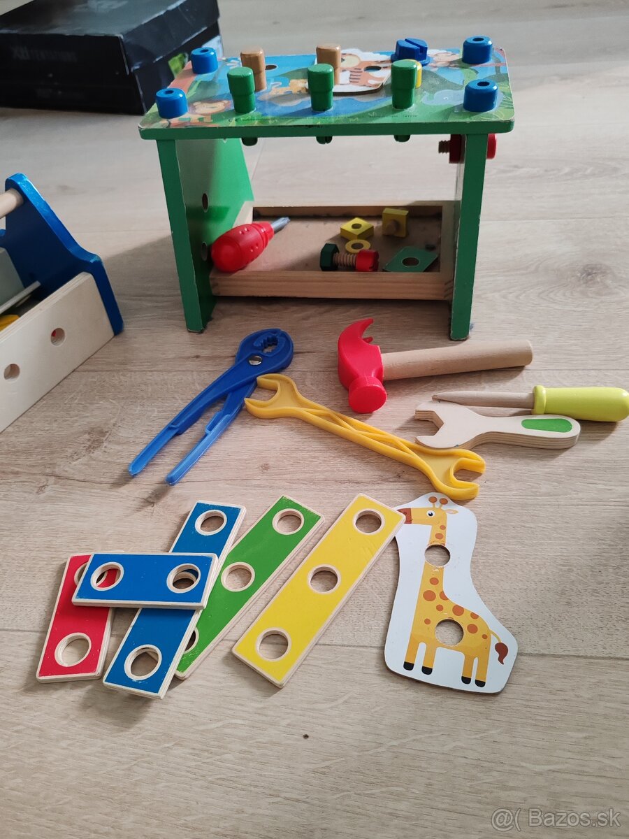 Drevena suprava s naradim - 2