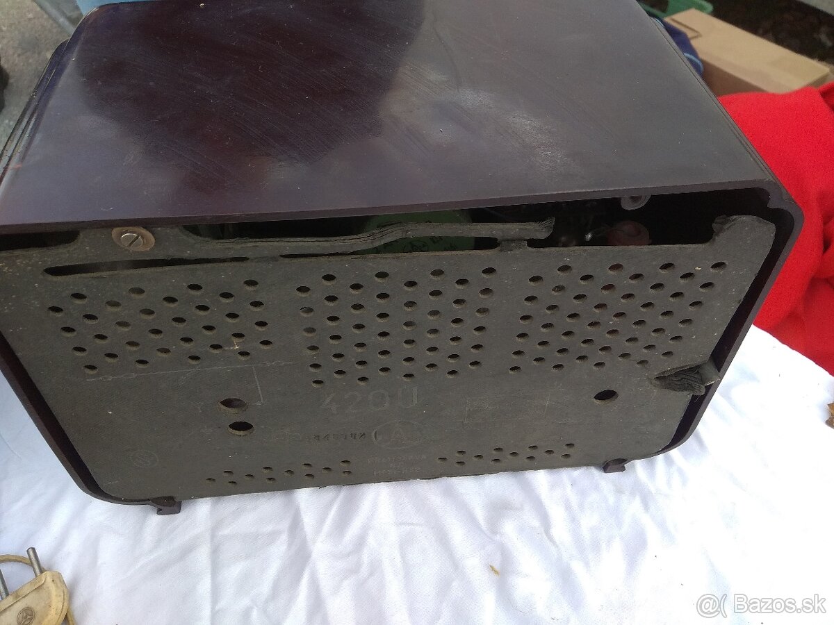 Staré rádio tesla - 2