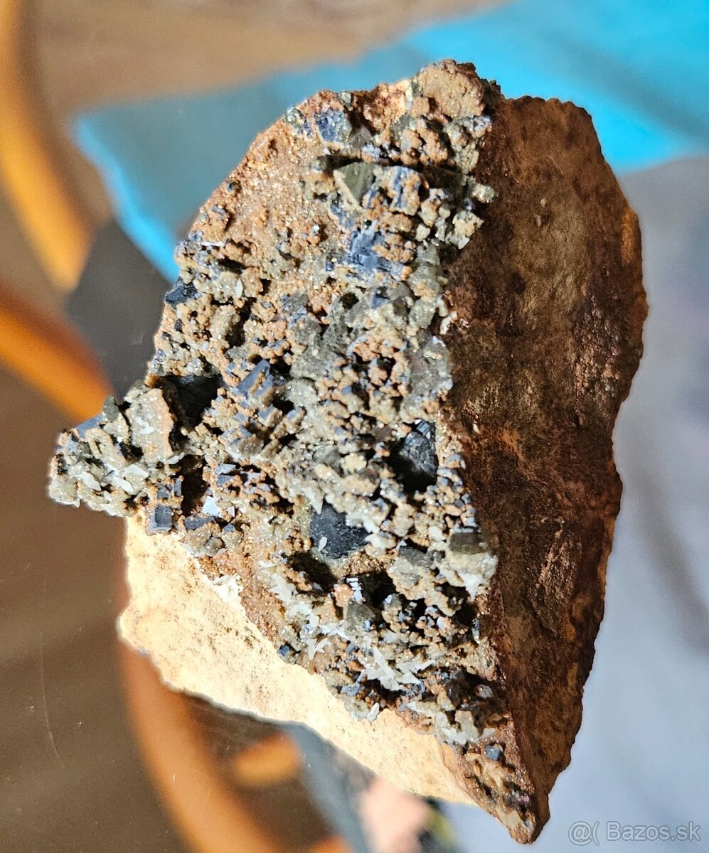 Polymetál: chalkopyrit, sfalerit, galenit, kalcit, krem.z BŠ - 2