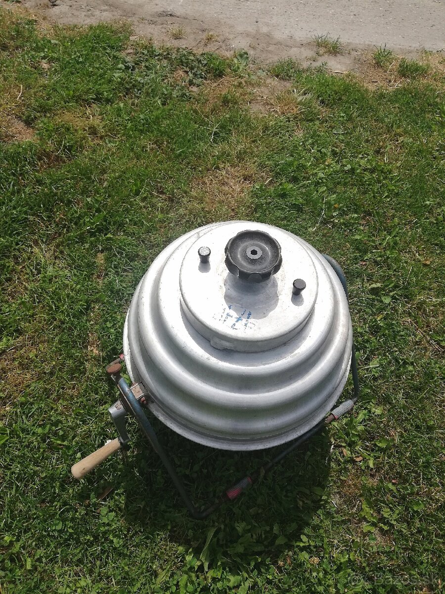 Stará ručná práčka - 2