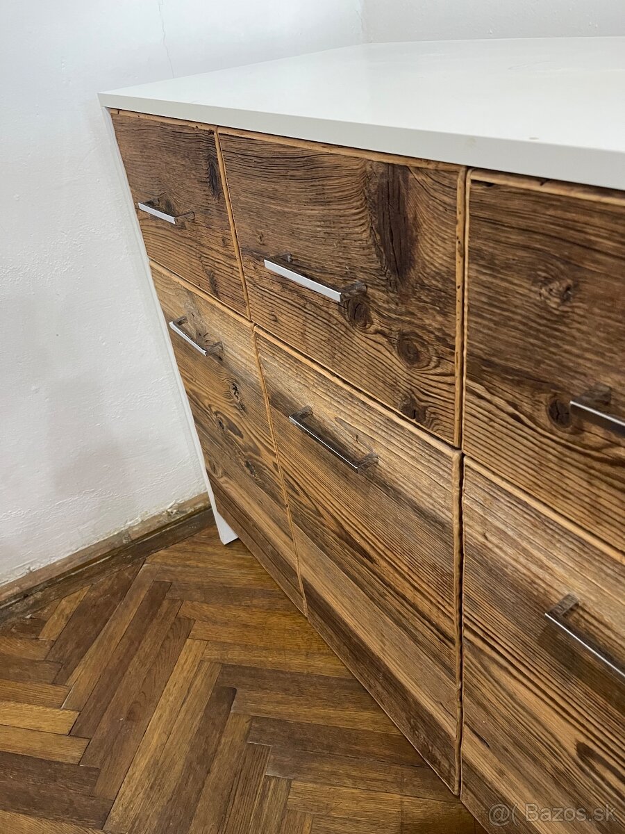Komoda s kartáčovaným drevom - 2