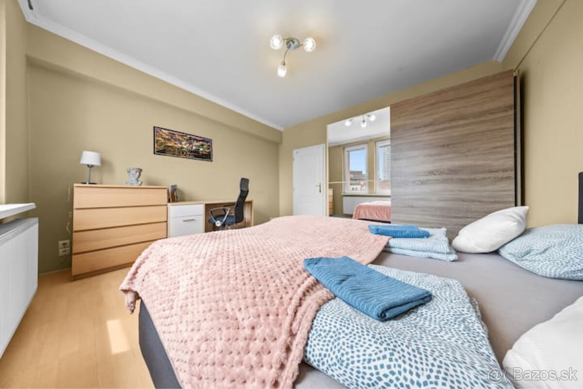 Prenájom 4-izbového bytu v centre Bratislavy – Šancová ulica - 2