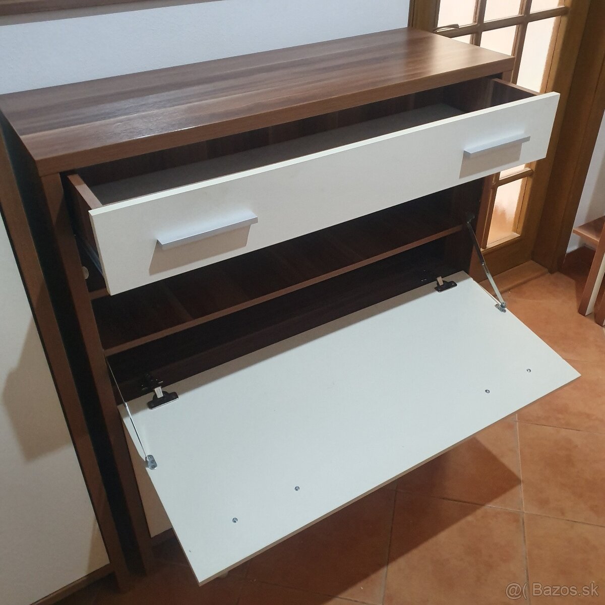 Vešiaková stena - 2