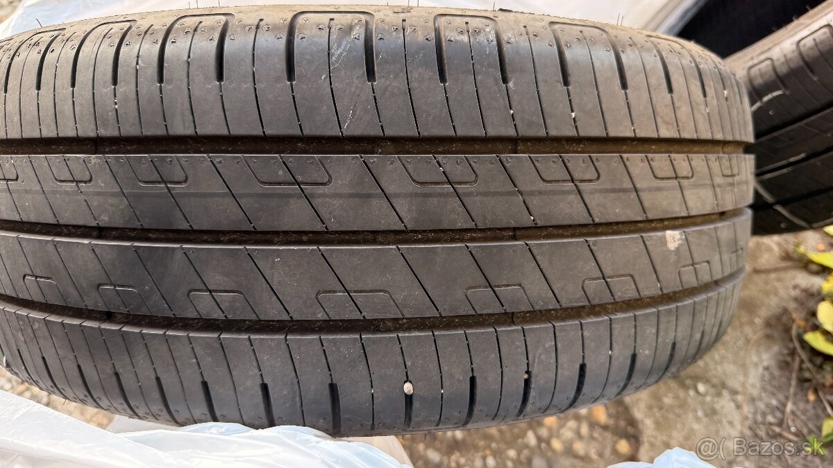 Goodyear EfficientGrip Performance 205/45 R17 88V - 2