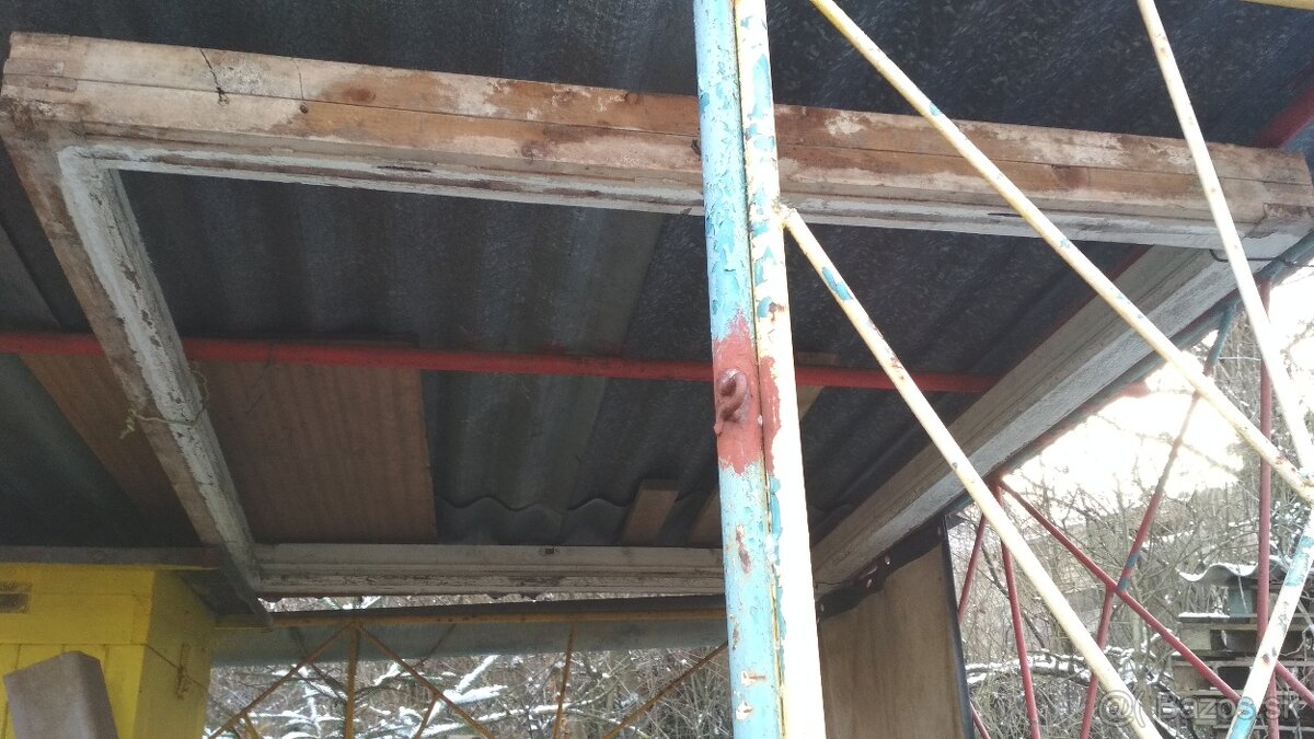 Predám dvojdielne drevené okno s rámom - 2