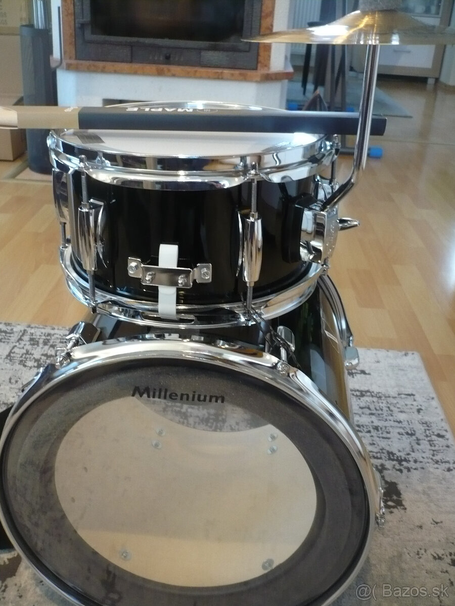 Predám pochodové bicie s činelkou. - 2