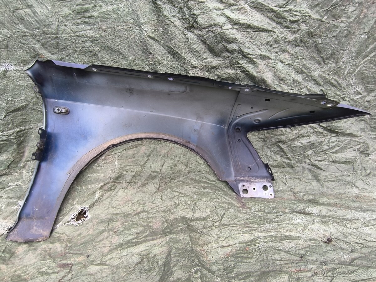 Predný ľavý blatník Audi A6 C6 4f - 2