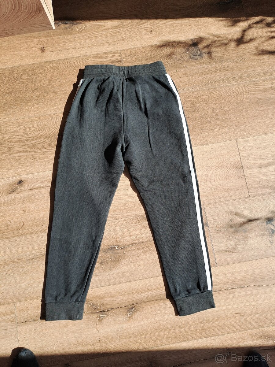 Predam detske teplaky Adidas - 2