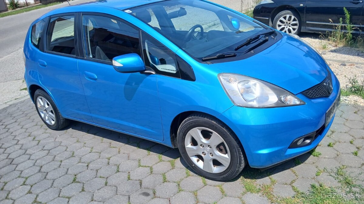 Predám Honda jazz 1.4 benzin automat - 2
