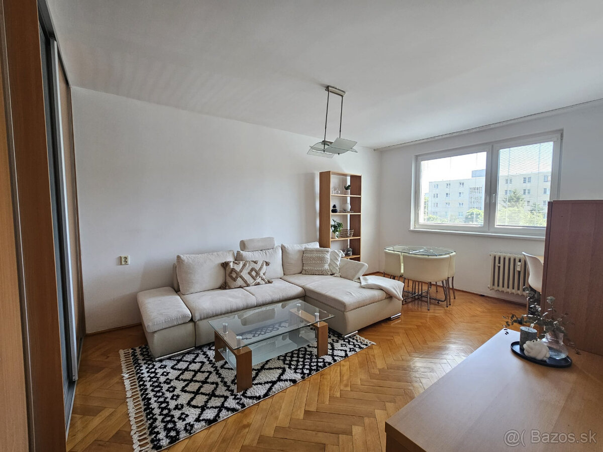 RESERVED - Prenájom bytu 2-izbový bez realitky - Astrova - 2