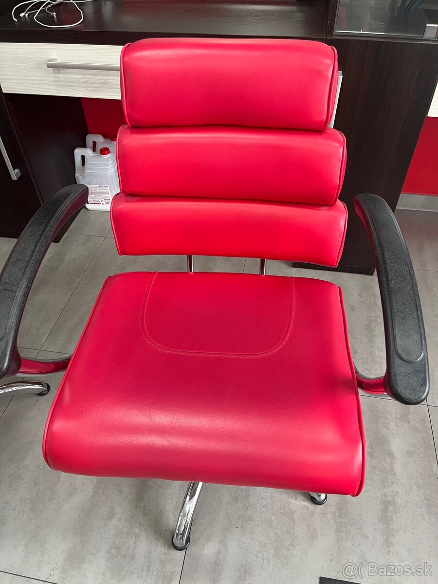 Kadernícke kreslá - 2