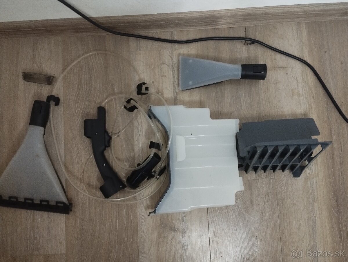 Predám vysávač Bosch BWD41720 ( mokré aj suché vysávanie) - 2