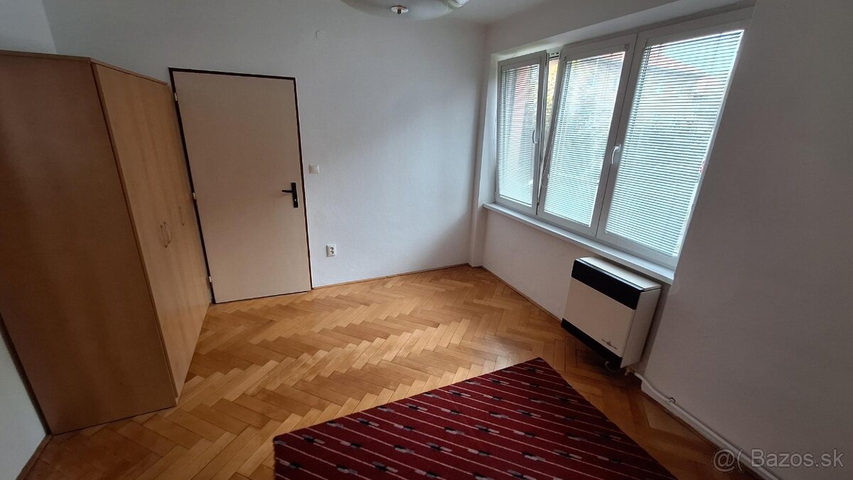Prenajmem 2-izbový byt v centre Topoľčian - 2