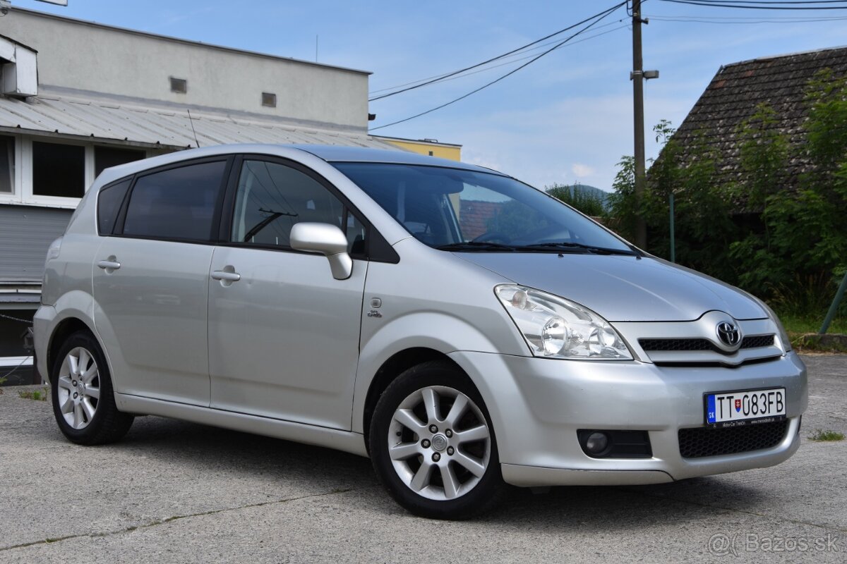 Toyota Corolla Verso 2.0 D-4D Base - 2