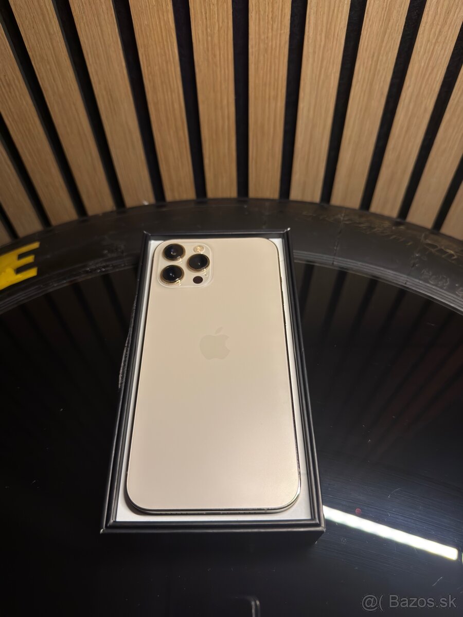 iPhone 12 Pro Max s kapacitou 128 GB - 2