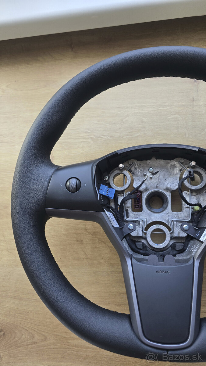 volant TESLA model 3 , Tesla Y 2023 facelift - 2