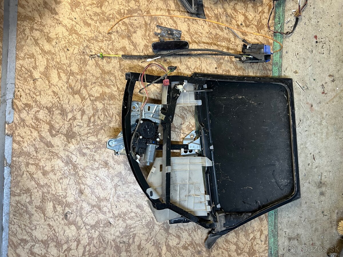 Stahovanie okna audi a4 b5,5 b5 - 2