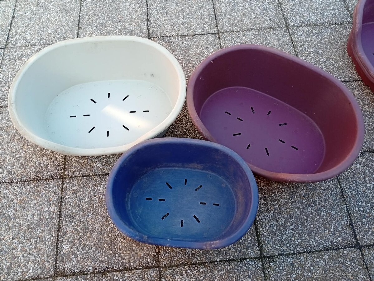 Umelohmotné pelechy - 2