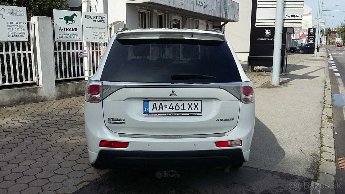 MITSUBISHI OUTLANDER 2.2 DID 4x4 7-miestne - 2