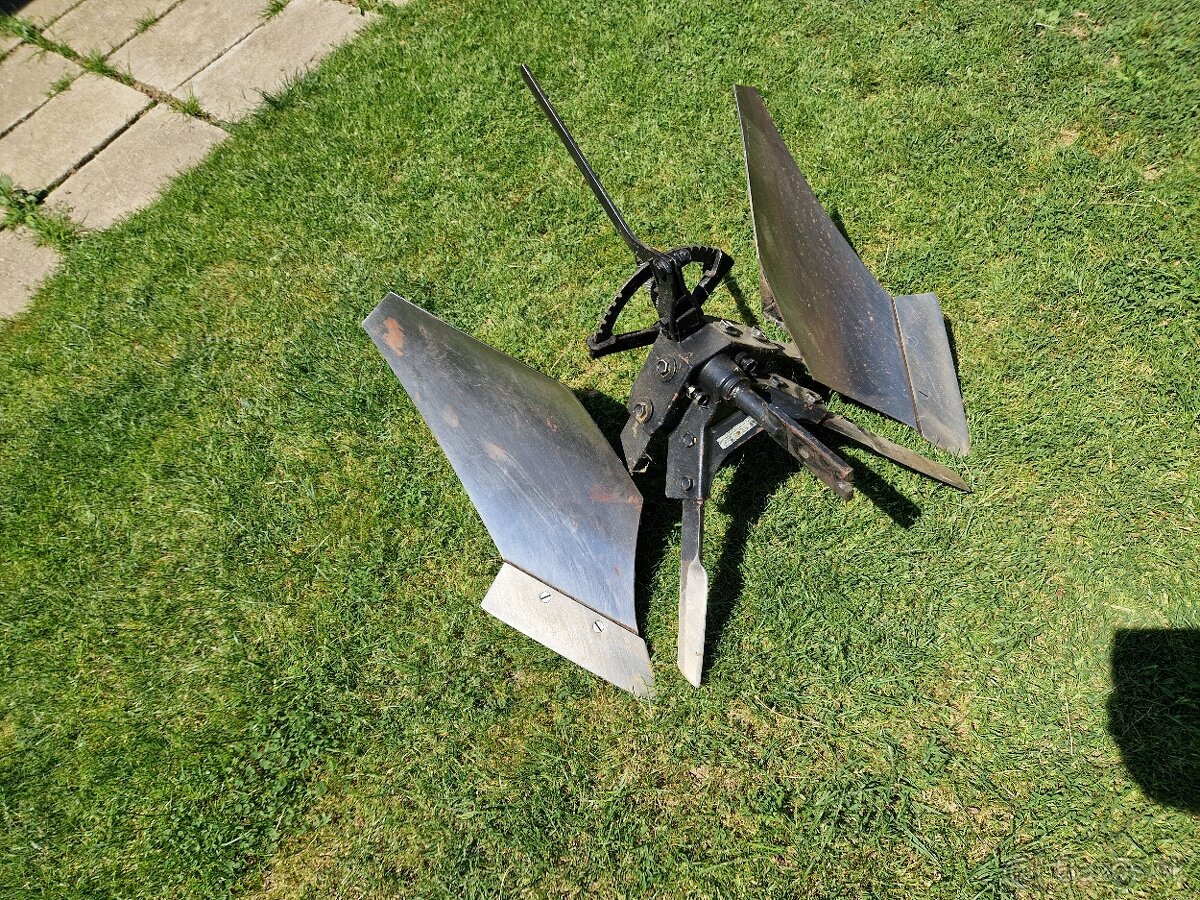 Pluh k malotraktoru Fortschritt E930 E931 - 2