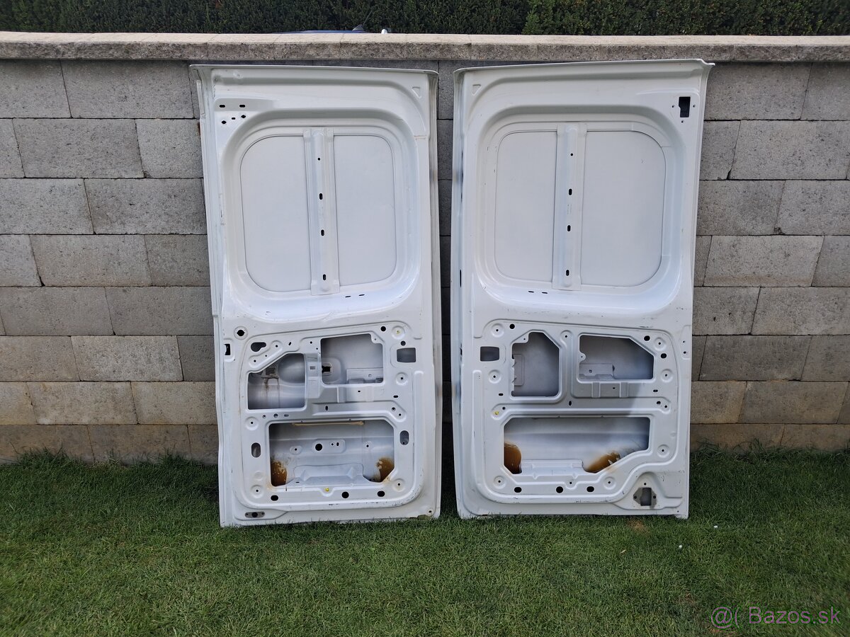 TRAFIC,VIVARO,TALENTO..zadne DVERE r.v.2014-25 - 2