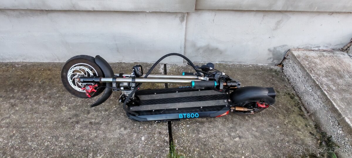 Elektrická kolobežka - 2