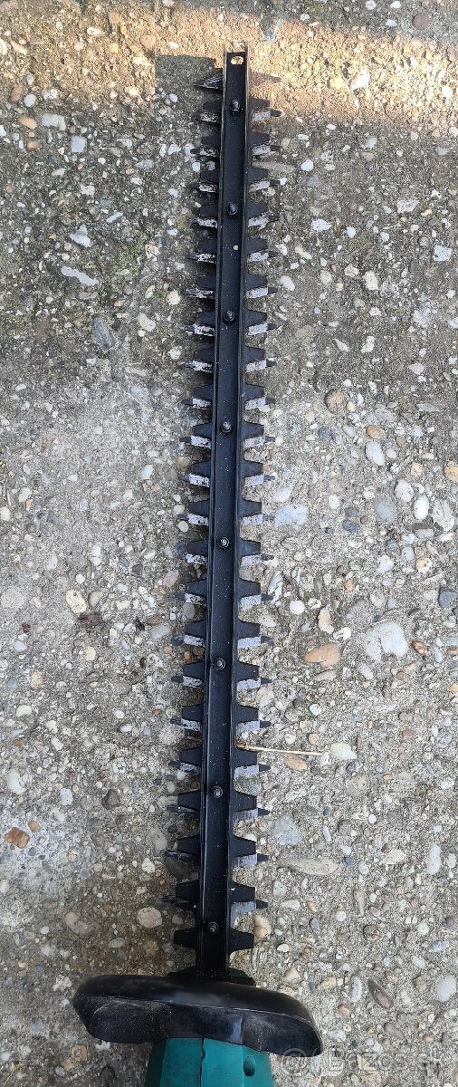 Predám nožnice na živý plot Bosch AHS 52-16 - 2