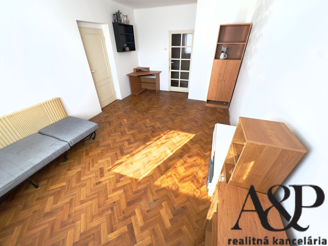 NA PREDAJ 2 IZB. BYT S LOGGIOU, 49M2, KALINČIAKOVA UL., SENI - 2