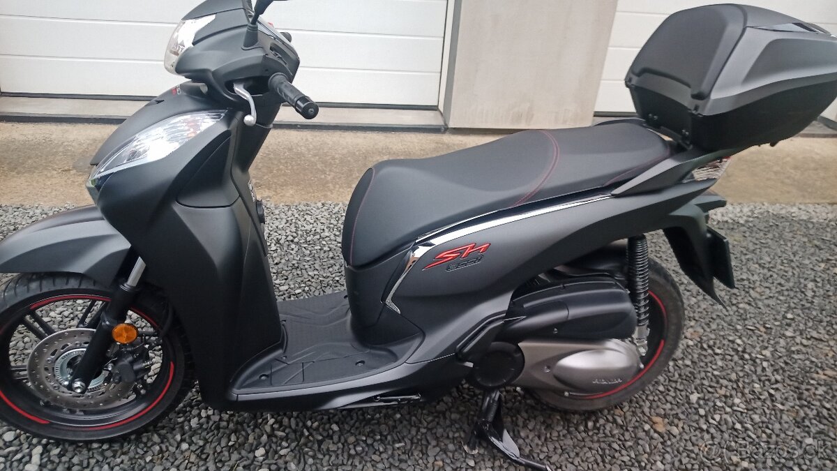 Honda SH 300 - 2