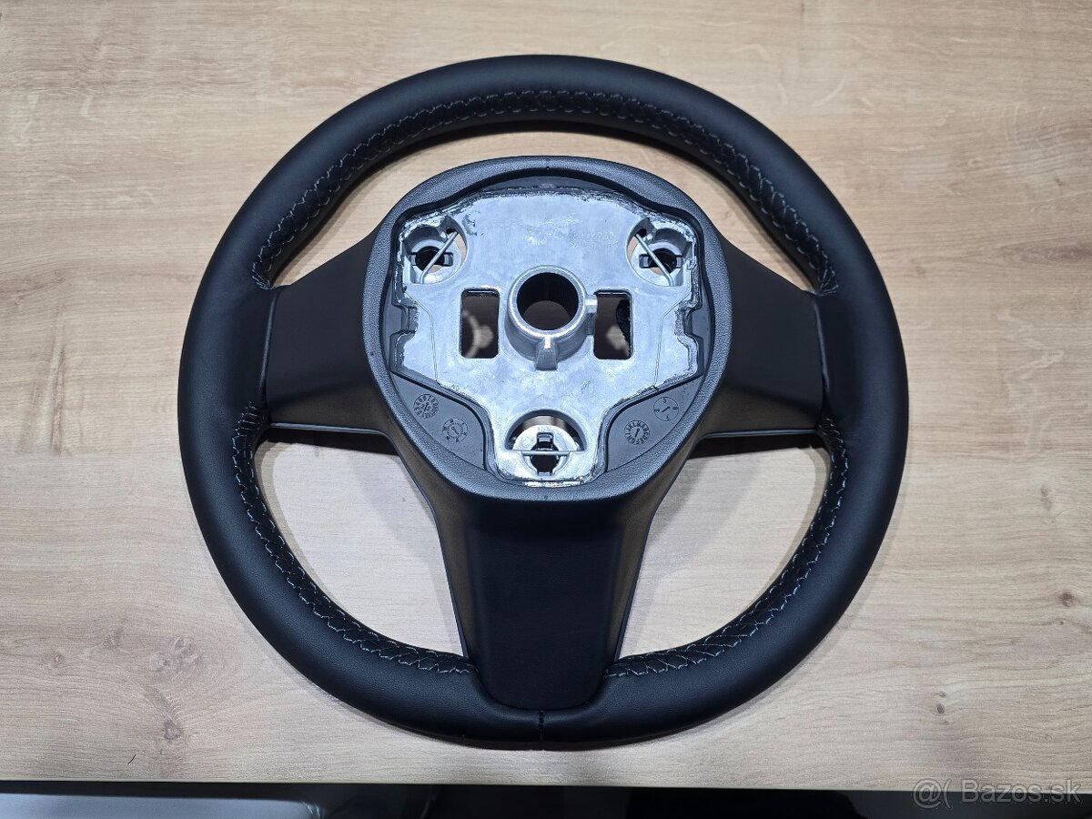 volant TESLA model 3 , Tesla Y VYHRIEVANÝ - 2