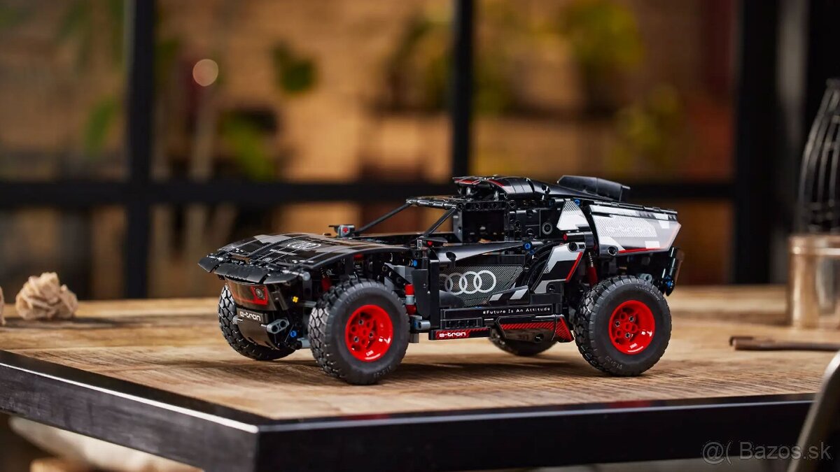 Lego Technic 42160 Audi RS Q e-tron - 2